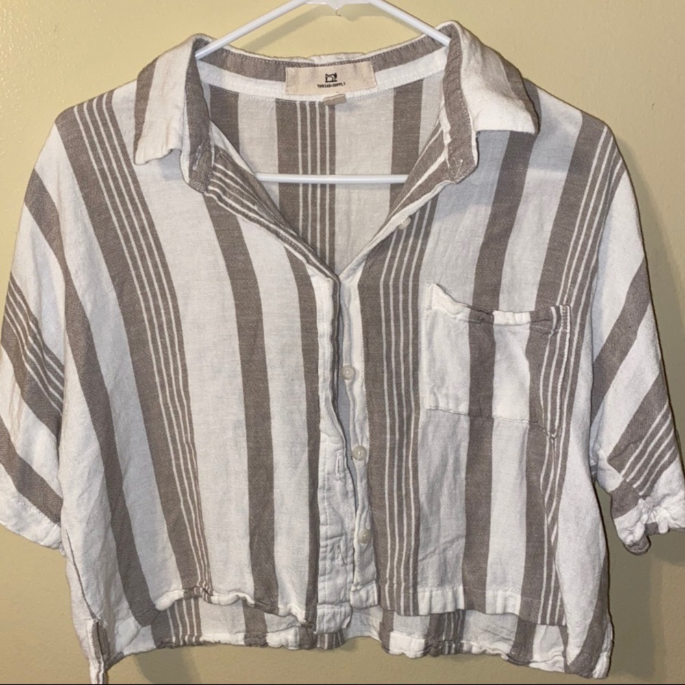 tan/white linen cropped button up
